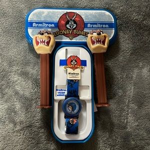 Vintage Looney Tunes, Tasmanian Devil Watch, Complete with Original Packaging